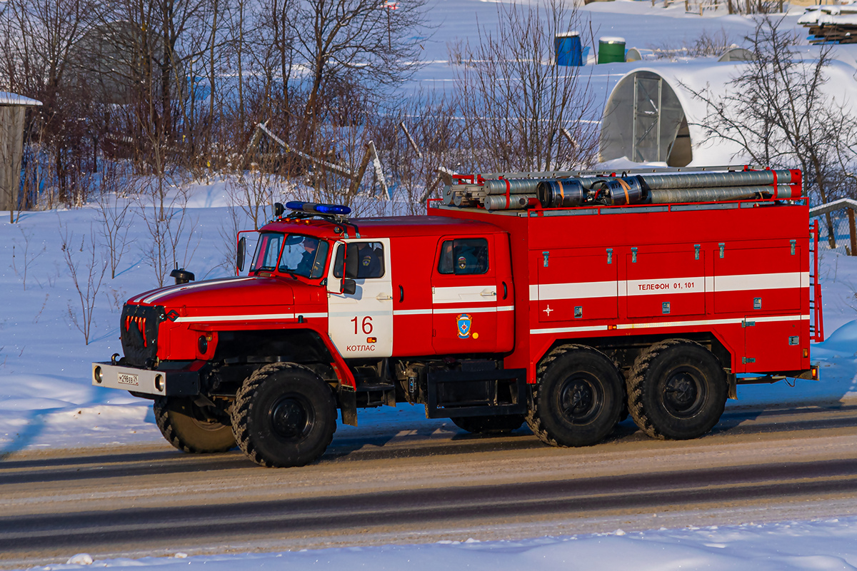Архангельская область, № М 298 ЕВ 29 — Урал-5557-70