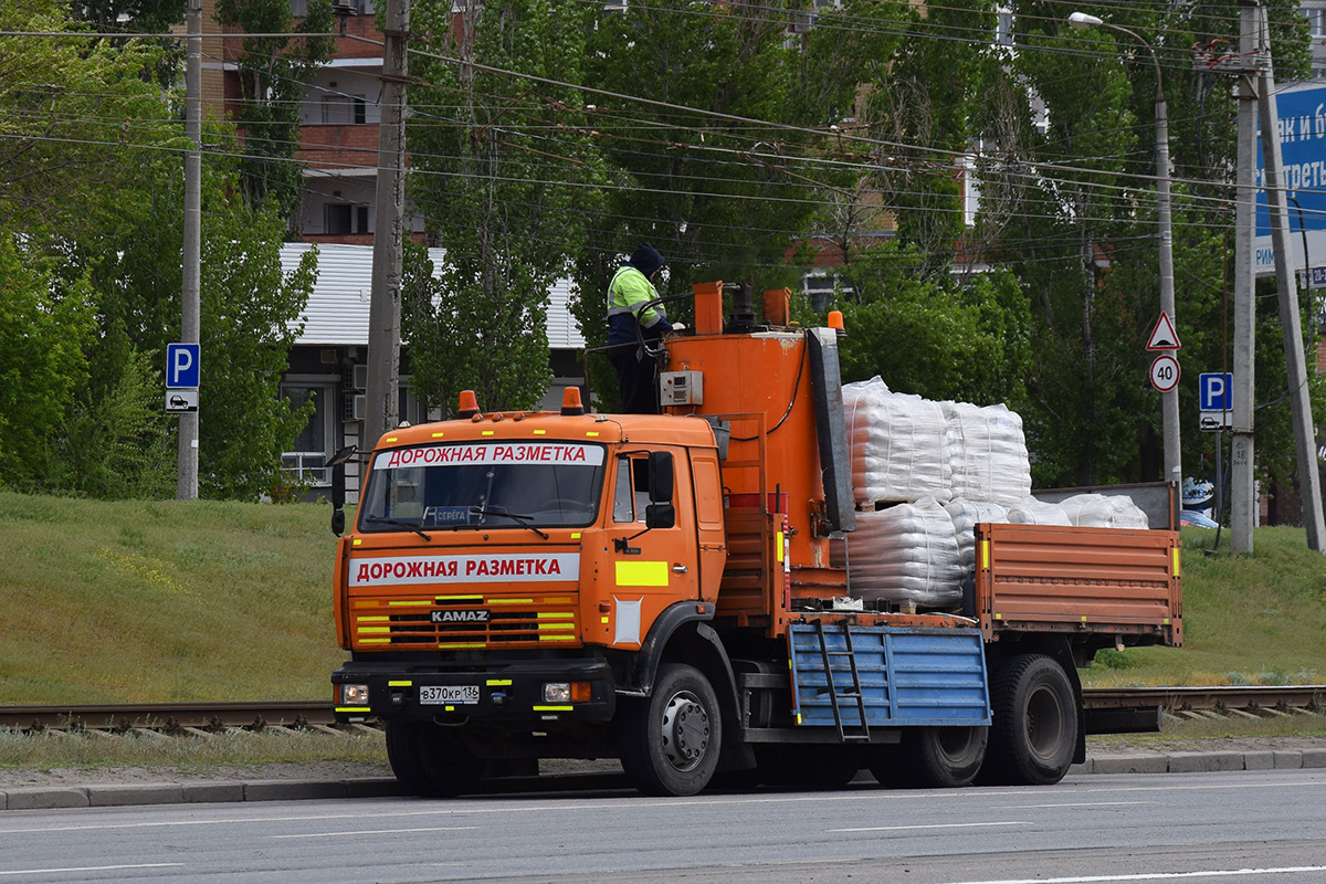 Воронежская область, № В 370 КР 136 — КамАЗ-65115 (общая модель)