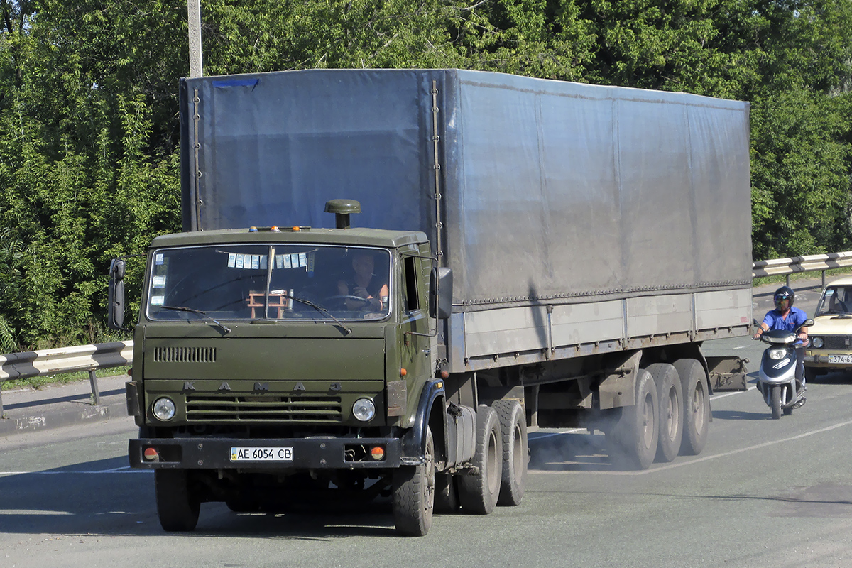 Днепропетровская область, № АЕ 6054 СВ — КамАЗ-5511