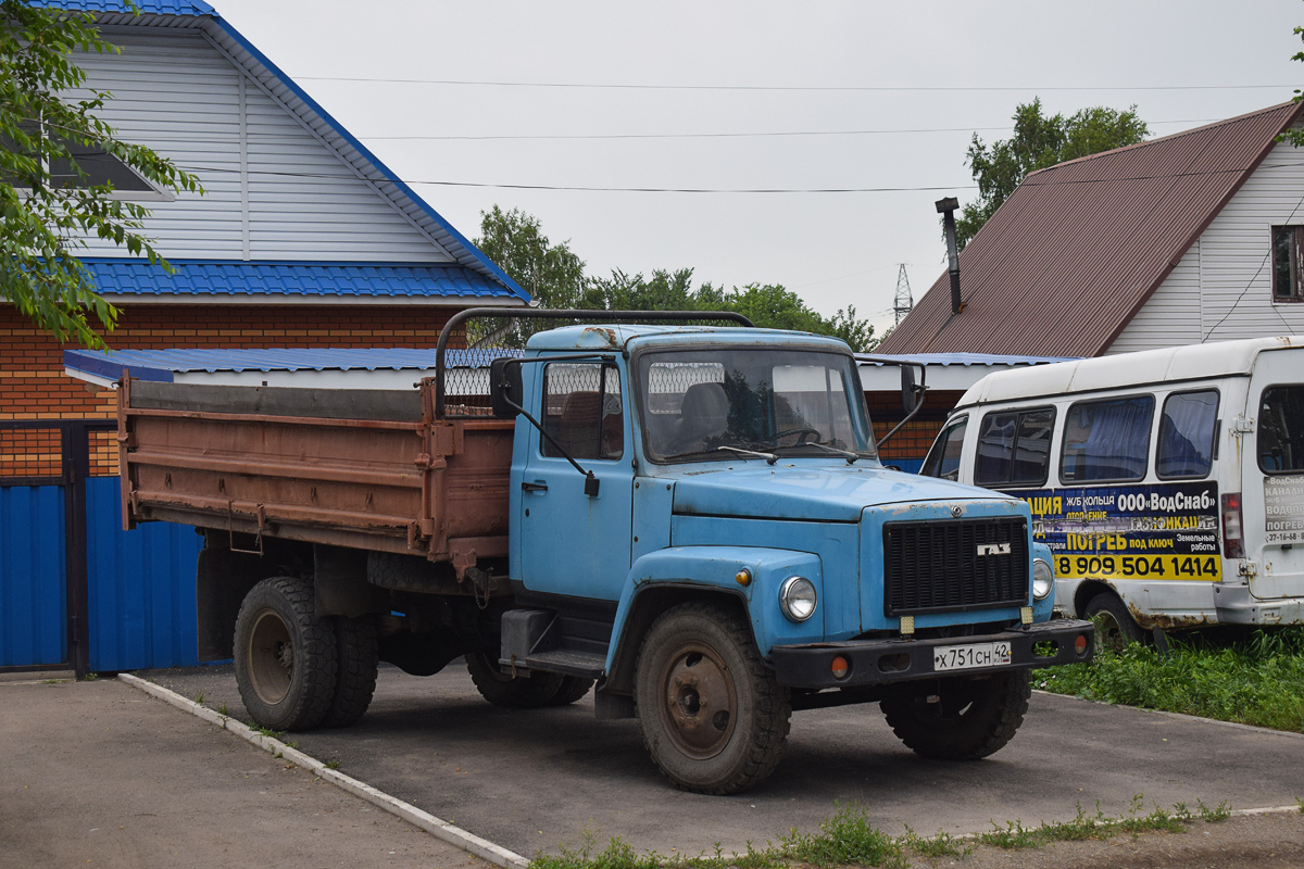 Алтайский край, № Х 751 СН 42 — ГАЗ-33072