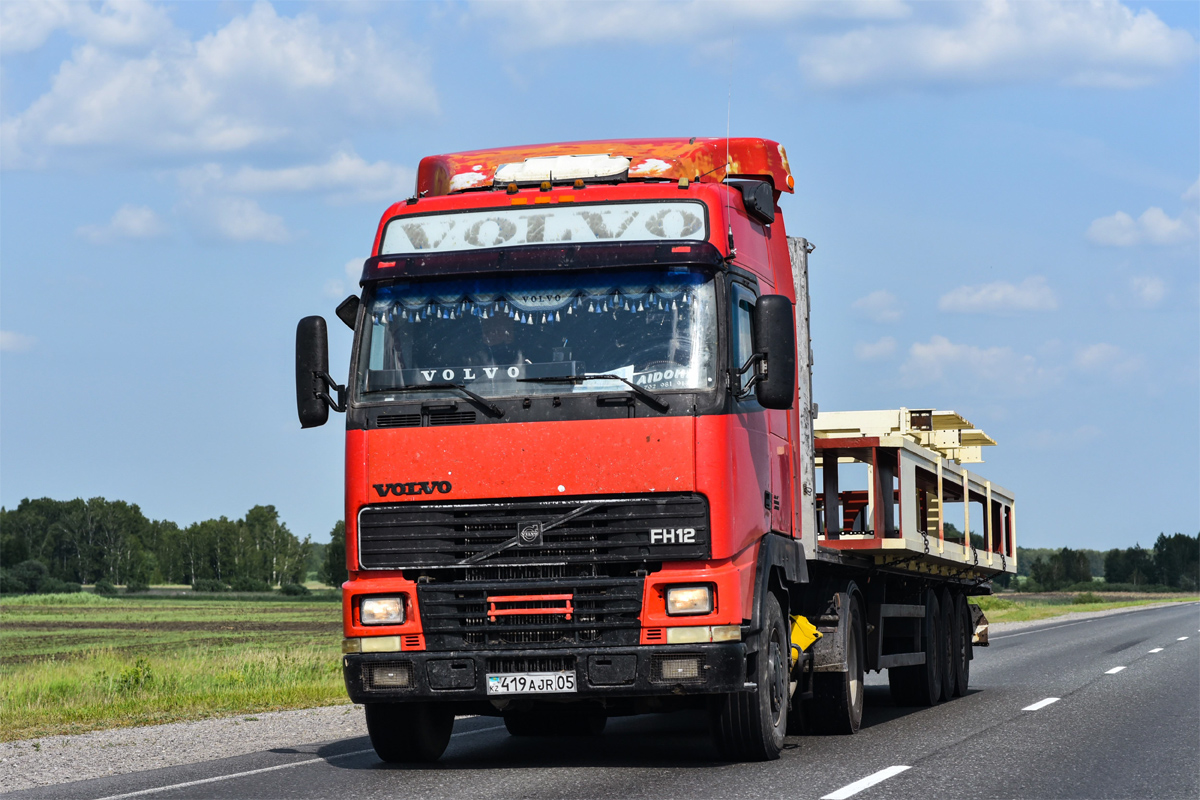 Алматинская область, № 419 AJR 05 — Volvo ('1993) FH-Series