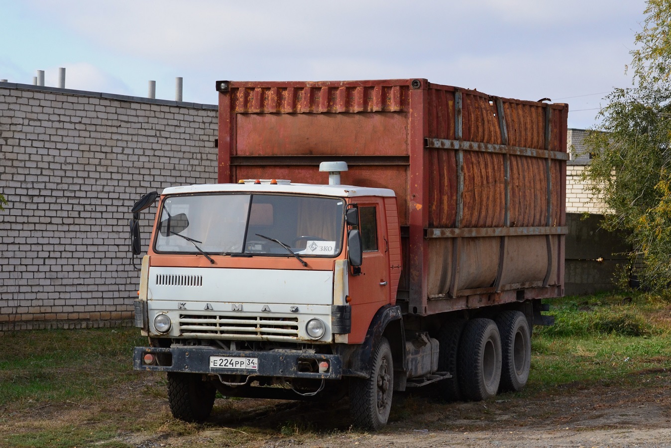 Волгоградская область, № Е 224 РР 34 — КамАЗ-53212