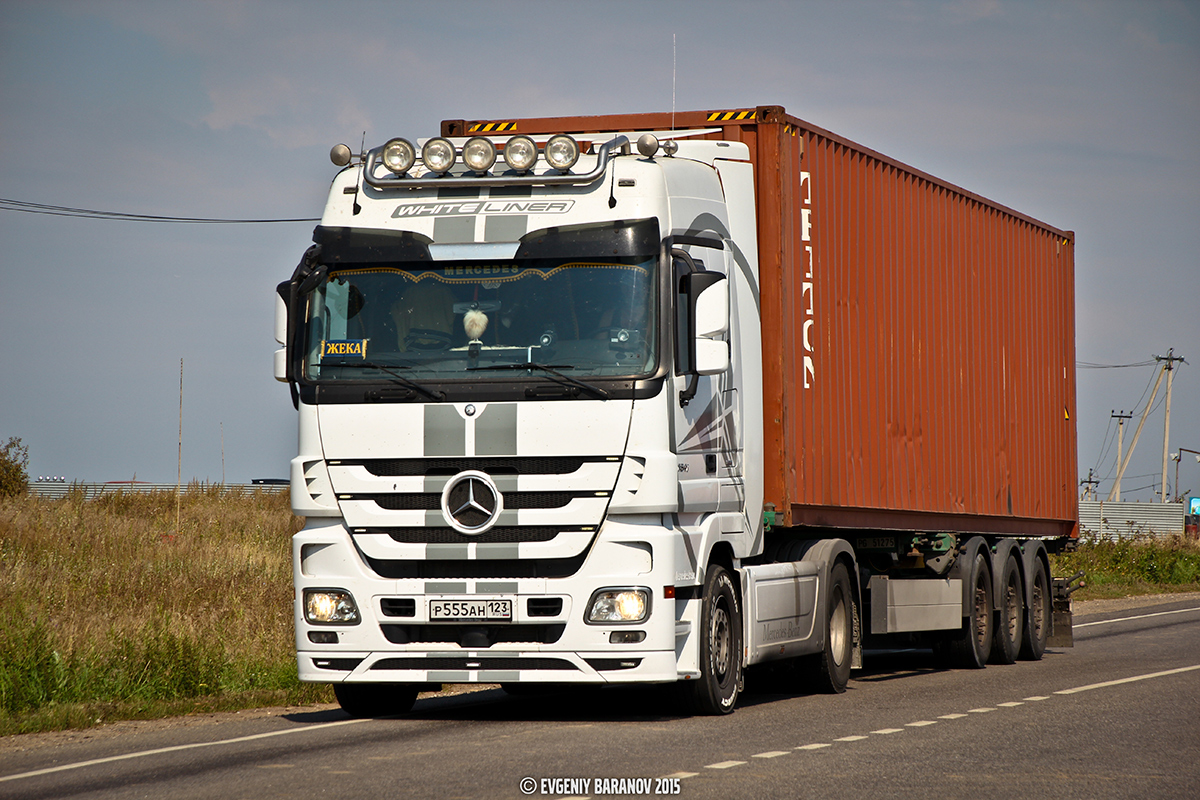 Краснодарский край, № Р 555 АН 123 — Mercedes-Benz Actros ('2003) 1841