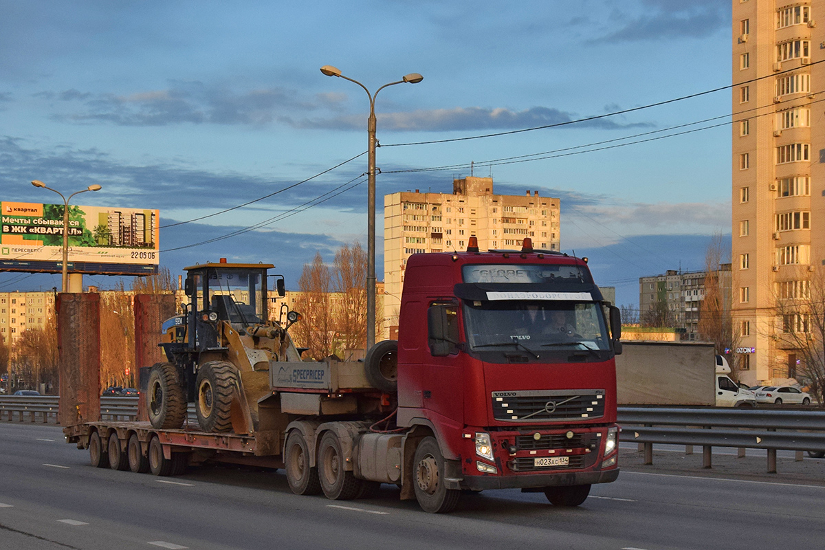 Волгоградская область, № Н 023 АС 134 — Volvo ('2008) FH.520 [X9P]