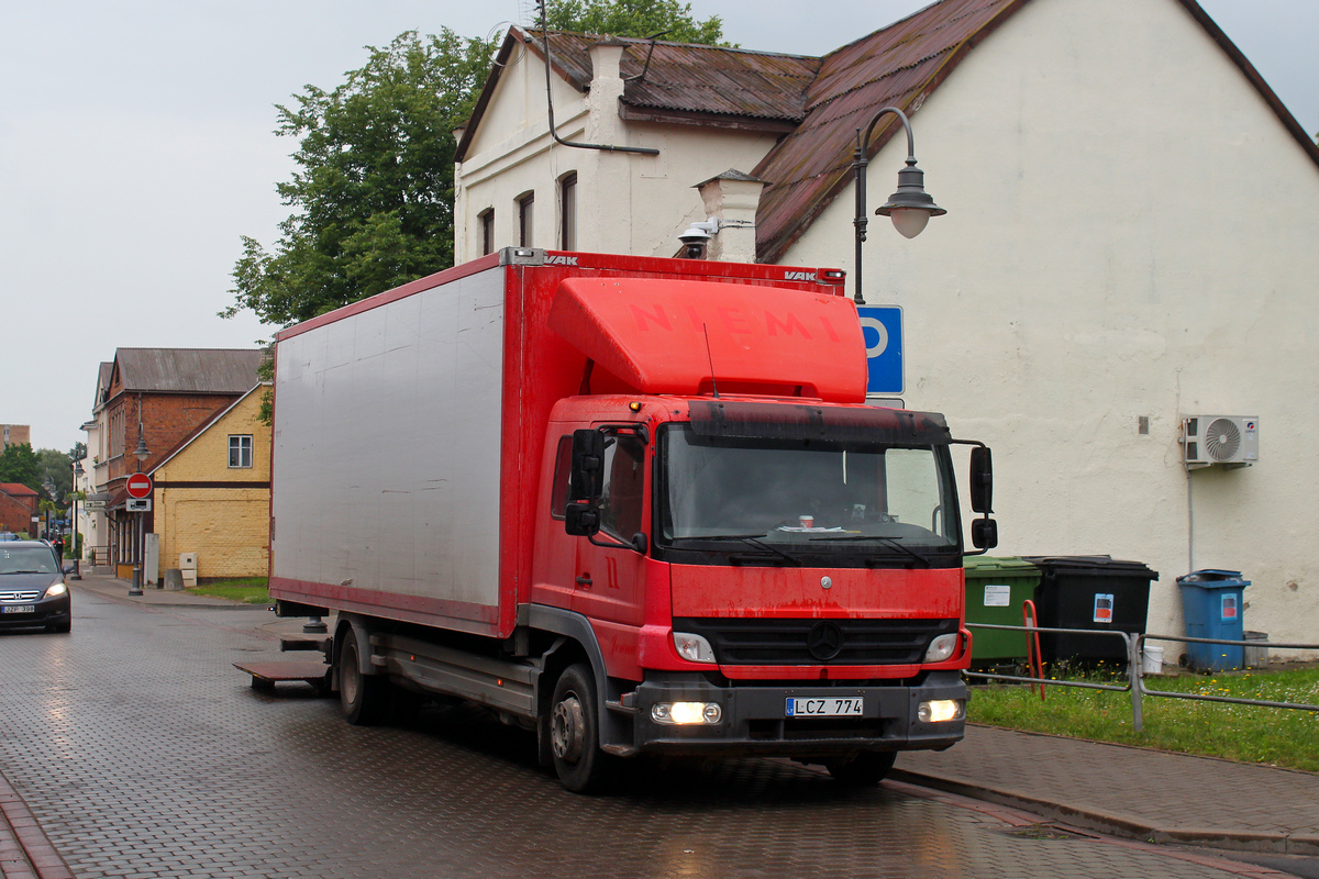 Литва, № LCZ 774 — Mercedes-Benz Atego (общ.м)