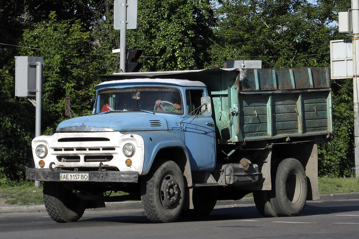Днепропетровская область, № АЕ 9157 ВС — ЗИЛ-495710