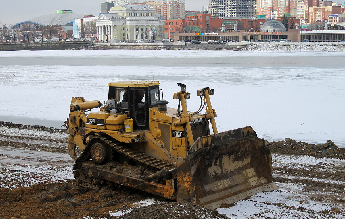 Челябинская область, № 121 — Caterpillar D9