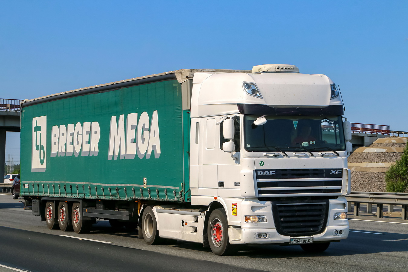 Алматы, № 104 ABD 02 — DAF XF105 FT