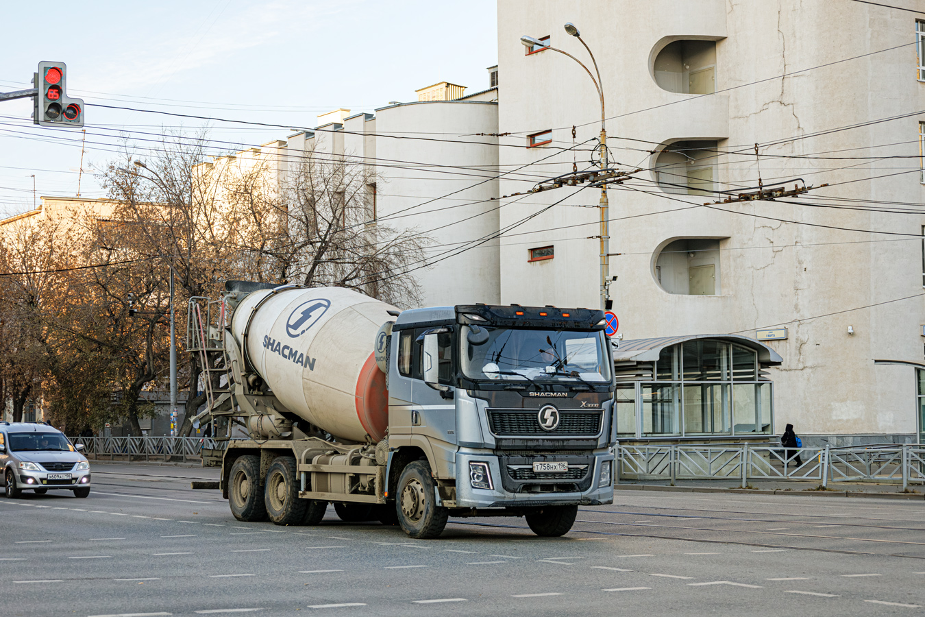 Свердловская область, № Т 758 НХ 196 — Shaanxi Shacman X3000 SX5258