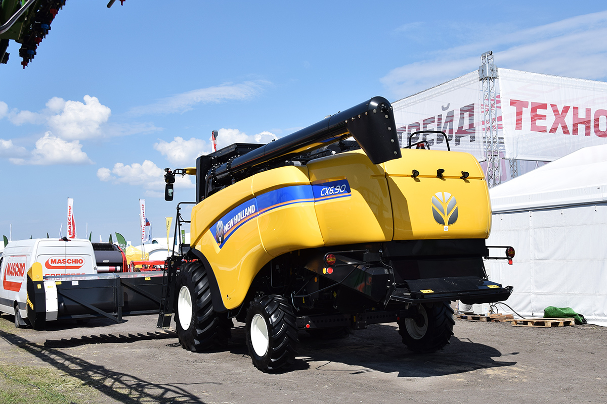 Волгоградская область, № (34) Б/Н СТ 0175 — New Holland CX (общая модель); Волгоградская область — День поля 2025; Новая техника (Волгоградская область)
