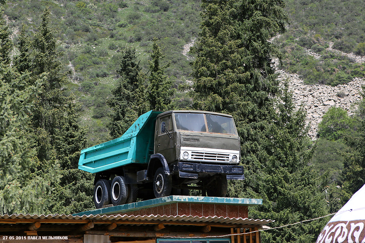 Киргизия, № (KG) U/N 0008 — КамАЗ-5511; Техника на постаментах, памятники (Киргизия); Транспортные средства без номеров (Киргизия)