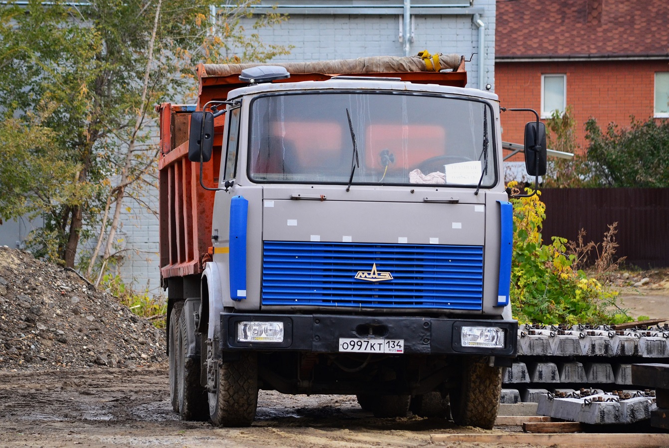 Волгоградская область, № О 997 КТ 134 — МАЗ-551605