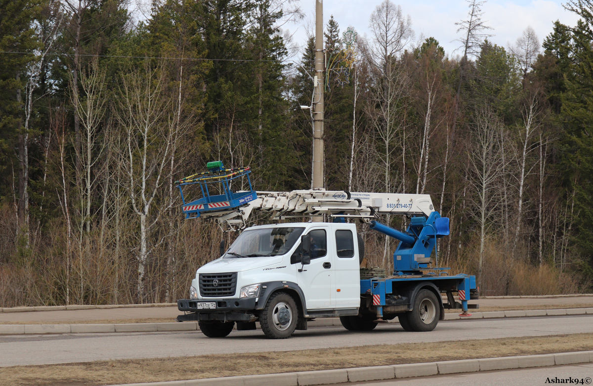 Красноярский край, № Н 937 ОЕ 124 — ГАЗ-C42R33