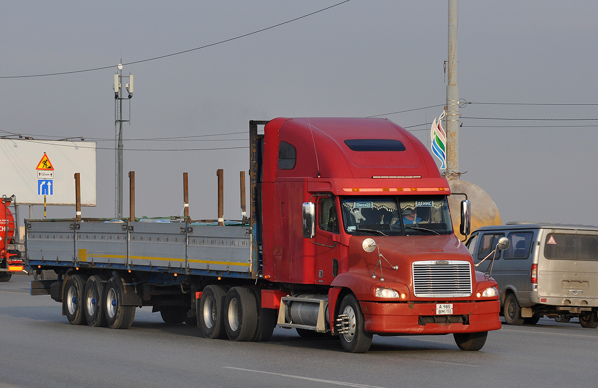 Омская область, № А 985 ВМ 155 — Freightliner Century Class