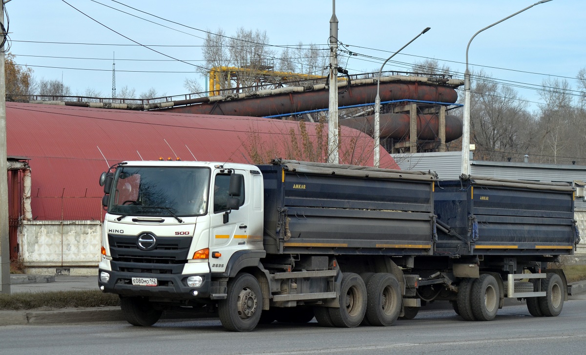 Кемеровская область, № Е 080 МО 142 — Hino 500