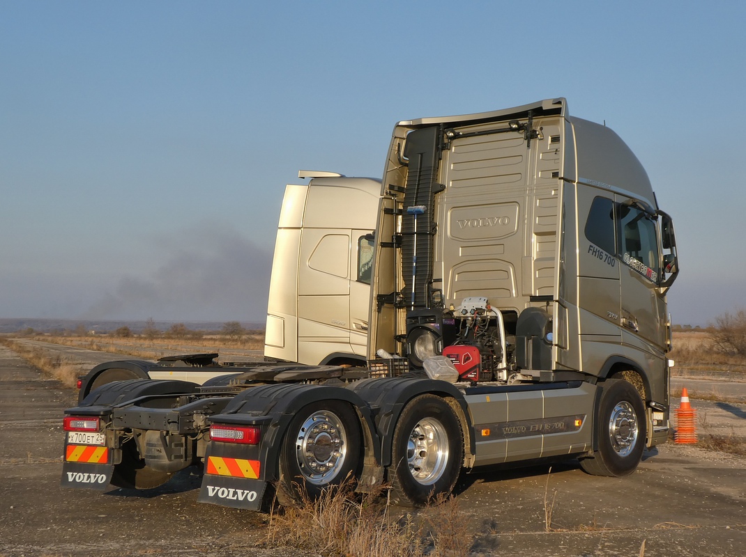 Приморский край, № Х 700 ЕТ 25 — Volvo ('2012) FH16.700