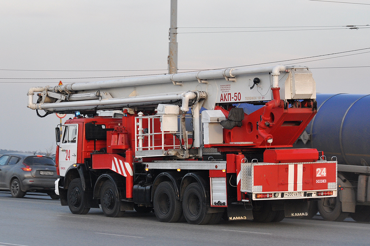 Омская область, № М 200 ХВ 55 — КамАЗ-6540-62