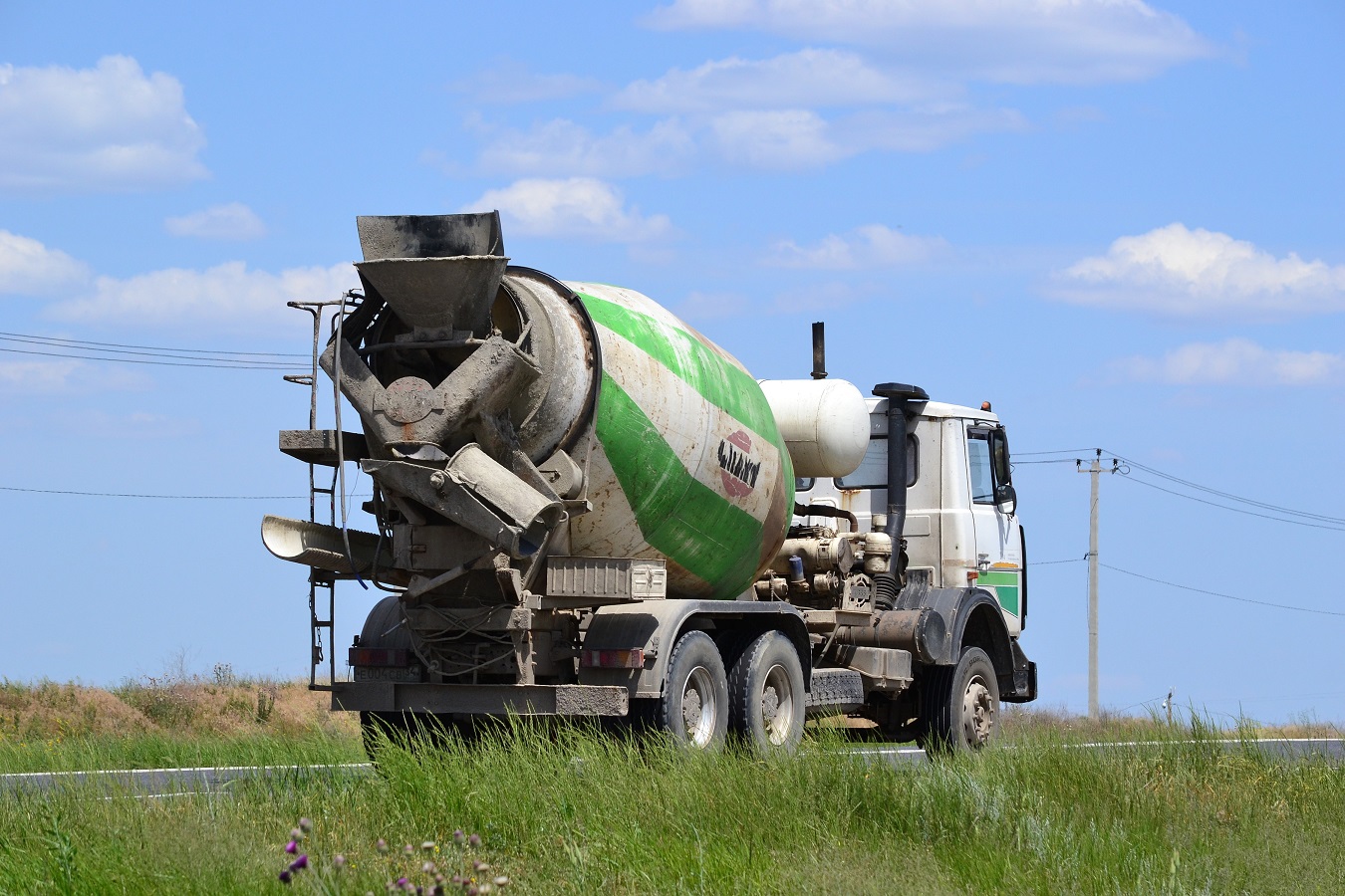 Волгоградская область, № Е 004 СВ 34 — МАЗ-630305