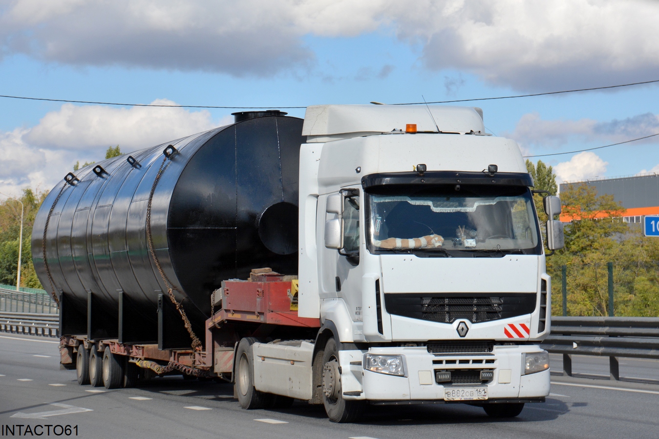 Ростовская область, № В 882 ОВ 161 — Renault Premium ('2006)