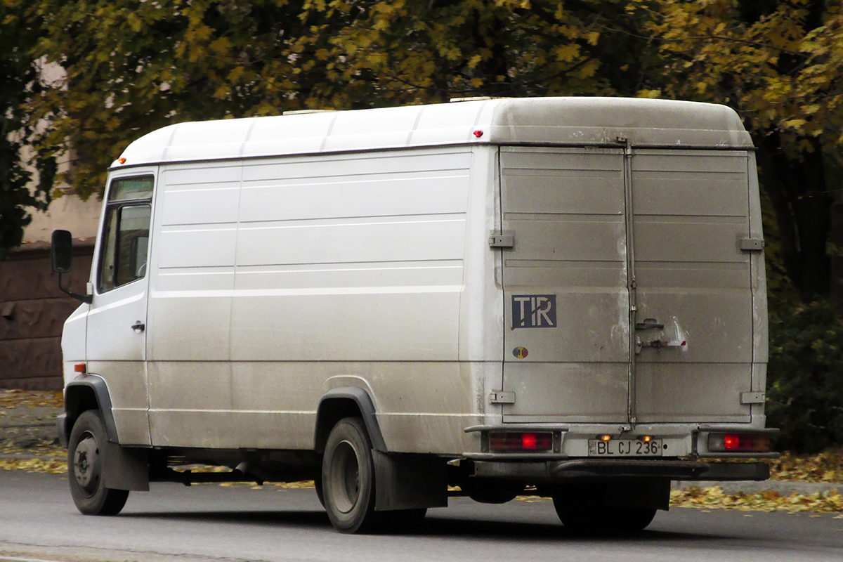 Молдавия, № BL CJ 236 — Mercedes-Benz T2 ('1986)