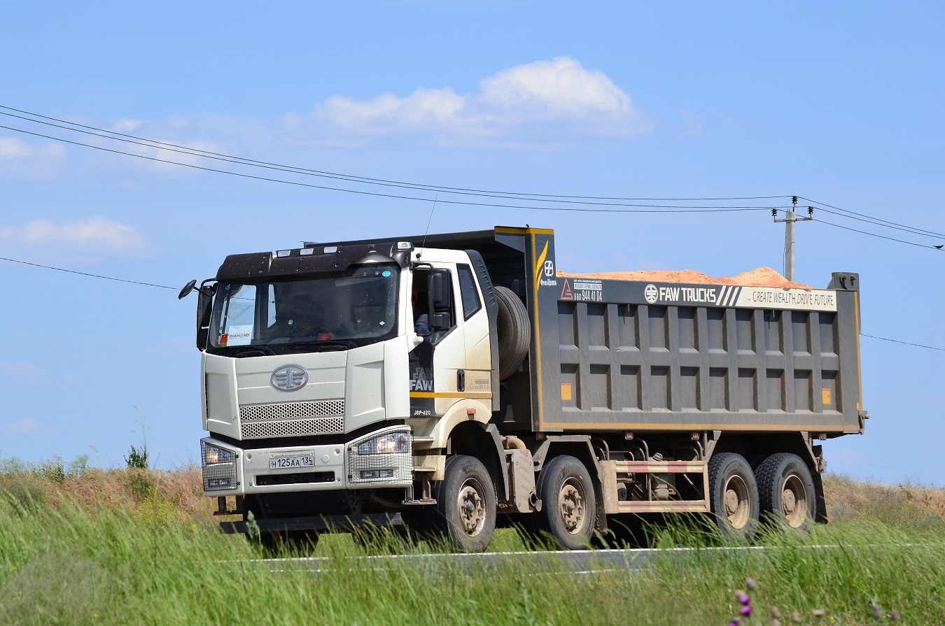 Волгоградская область, № Н 125 АА 134 — FAW J6 CA3310
