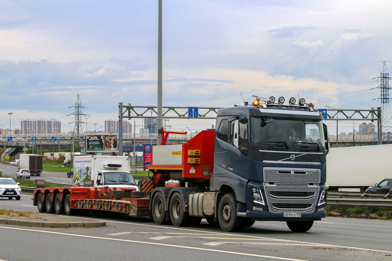 Санкт-Петербург, № В 044 УА 198 — Volvo ('2012) FH16.600