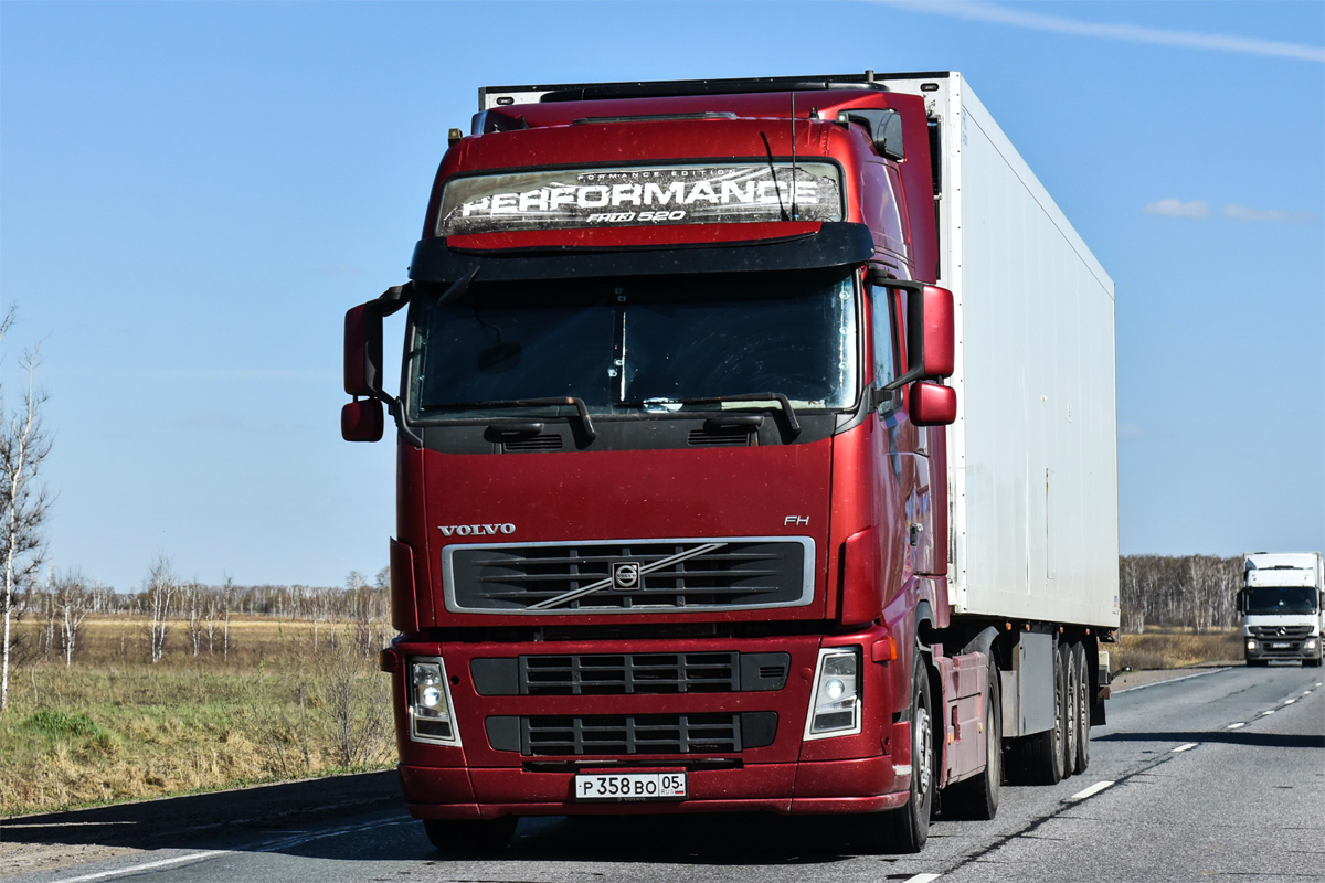 Дагестан, № Р 358 ВО 05 — Volvo ('2002) FH12.440