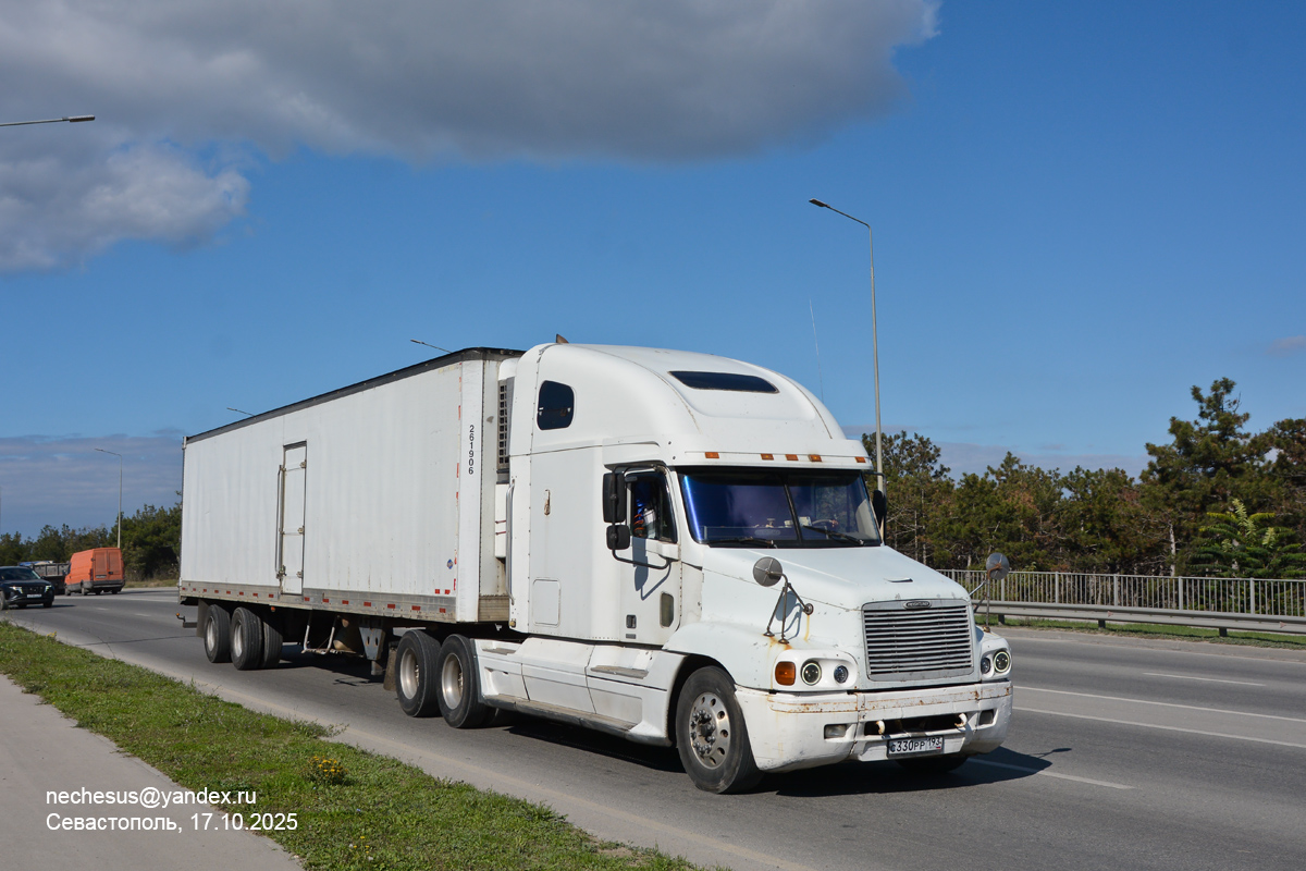 Краснодарский край, № С 330 РР 193 — Freightliner Century Class