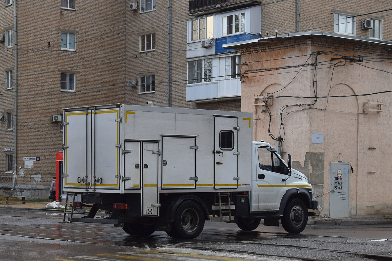 Волгоградская область, № Н 809 ЕН 134 — ГАЗ-C41R13