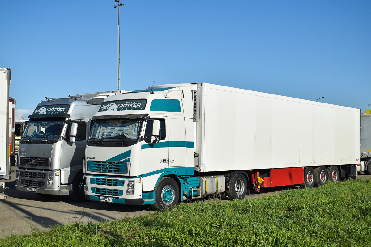 Узбекистан, № 20 S 902 EA — Volvo ('2002) FH12.440