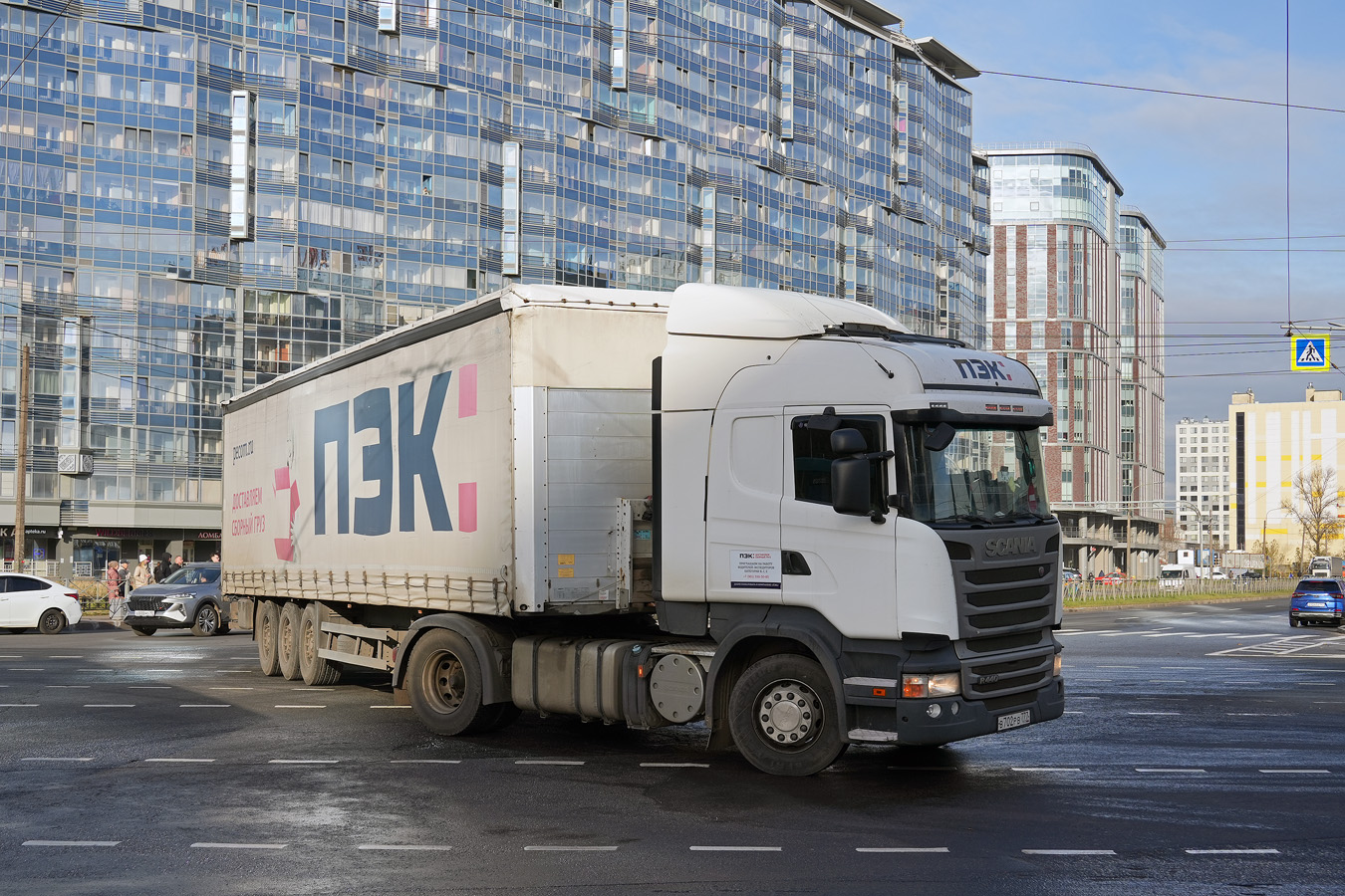 Москва, № В 702 РВ 777 — Scania ('2013) R440