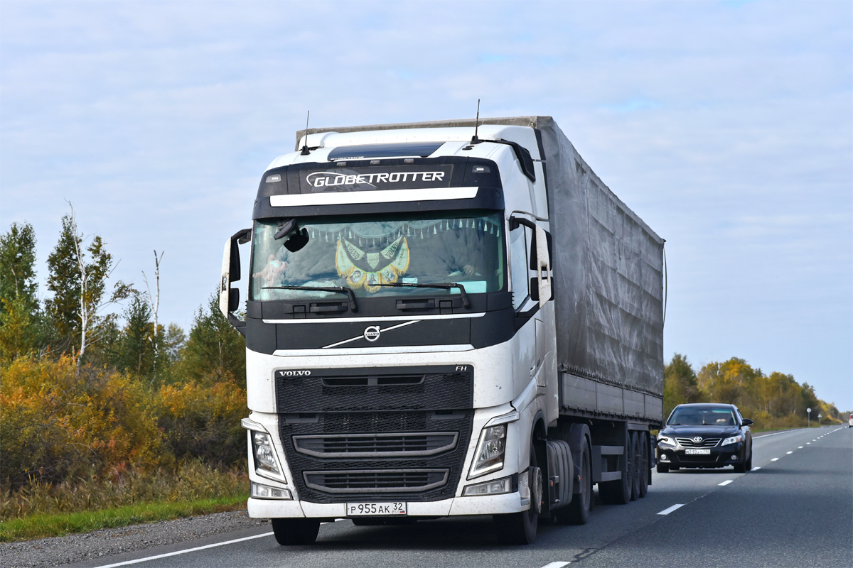 Брянская область, № Р 955 АК 32 — Volvo ('2012) FH.460 [X9P]