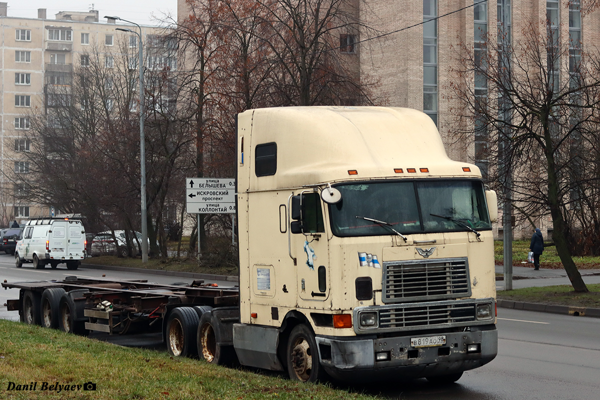 Санкт-Петербург, № В 819 АО 98 — International 9800