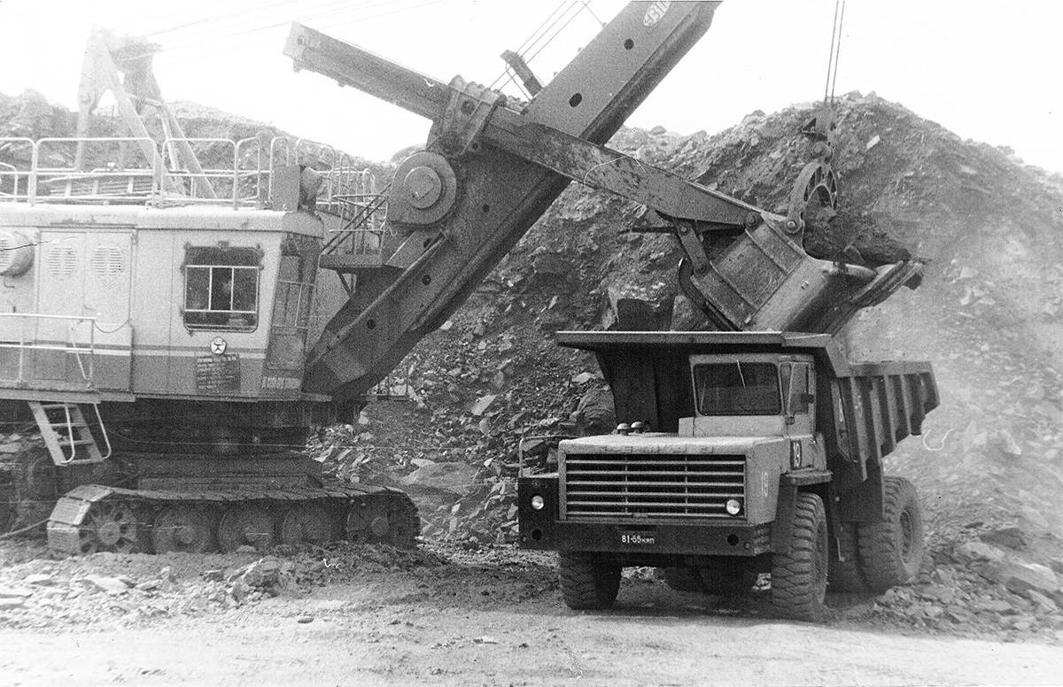 Хакасия, № 19 — БелАЗ (общая модель); Хакасия — Исторические фотографии (Автомобили)