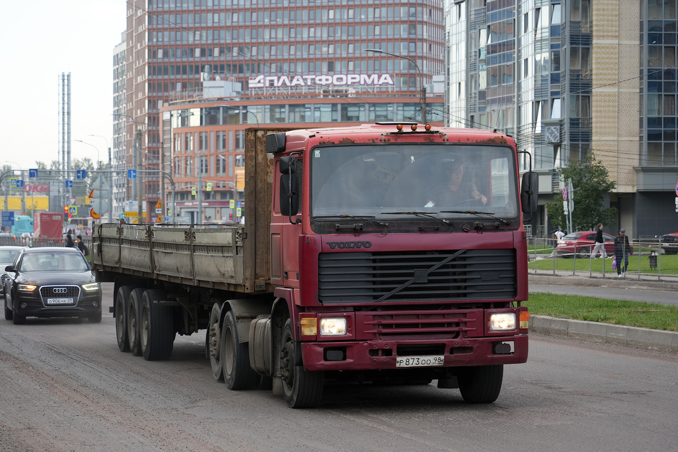 Санкт-Петербург, № Р 873 ОО 98 — Volvo ('1987) F10