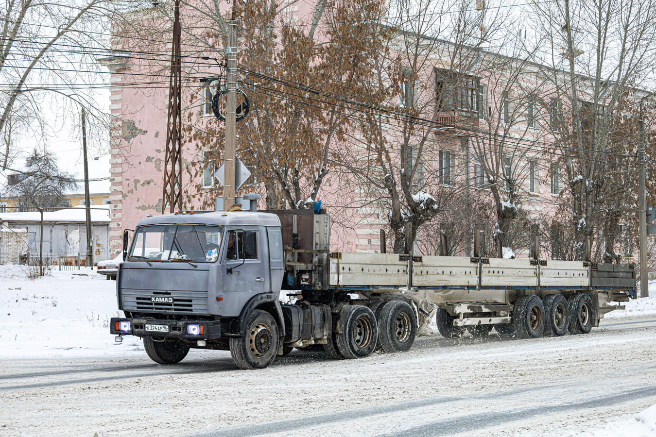 Свердловская область, № К 324 АР 96 — КамАЗ-54115-13 [54115N]