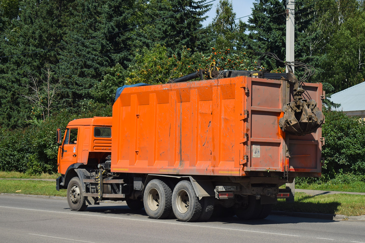 Алтайский край, № О 812 НМ 196 — КамАЗ-65115-D3(97)