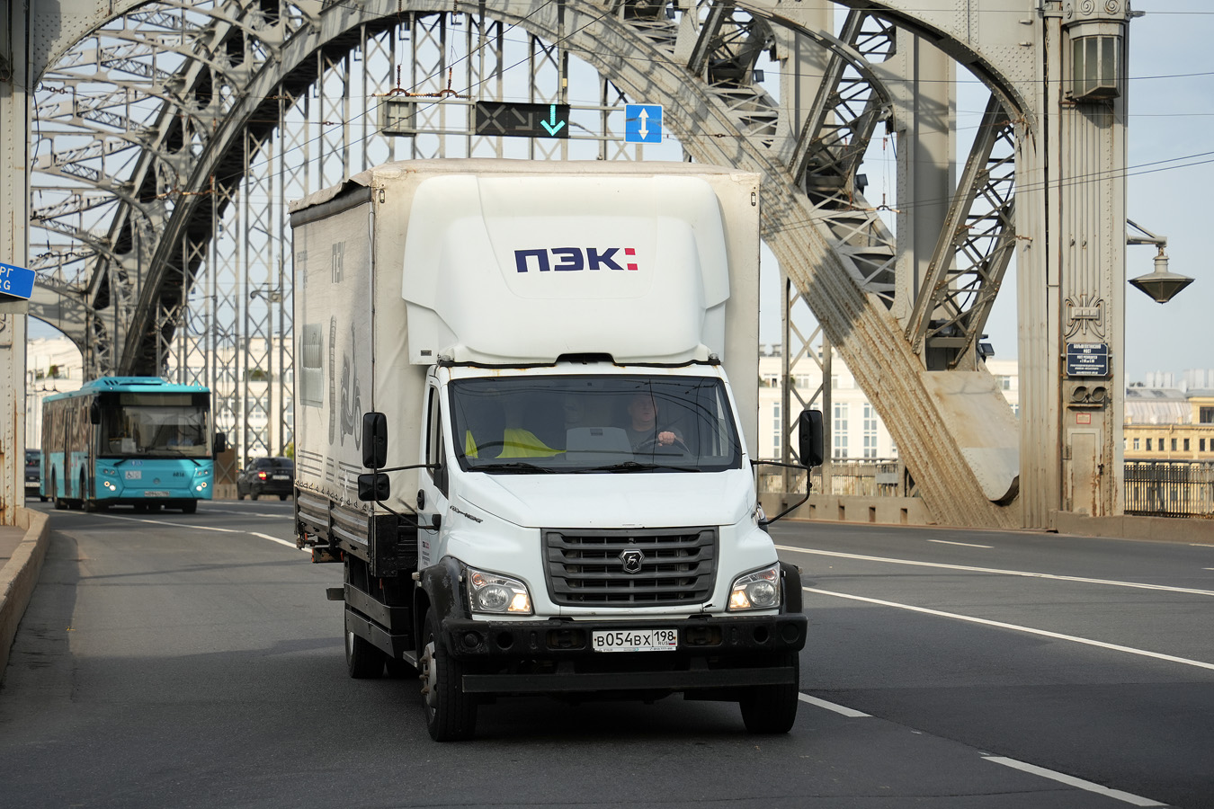 Санкт-Петербург, № В 054 ВХ 198 — ГАЗ-C41RB3