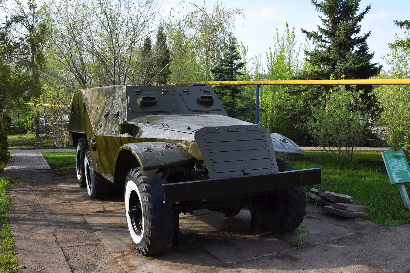 Саратовская область, № (64) Б/Н 0006 — ЗИС-152 (БТР-152) (общая модель); Техника на постаментах, памятники (Саратовская область); Транспортные средства без номеров (Саратовская область)