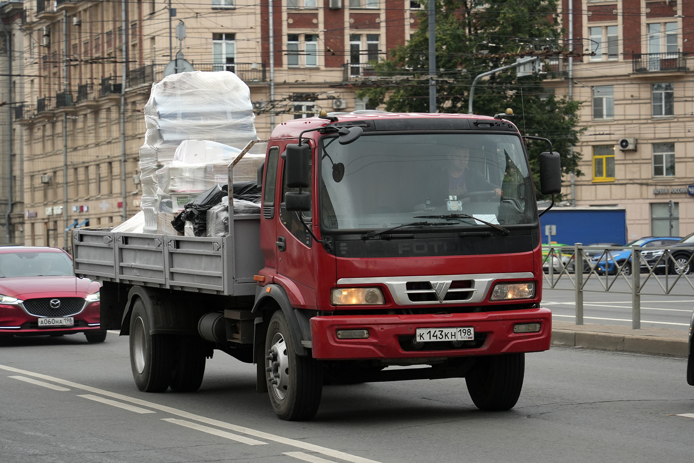 Санкт-Петербург, № К 143 КН 198 — Foton Auman (общая модель)