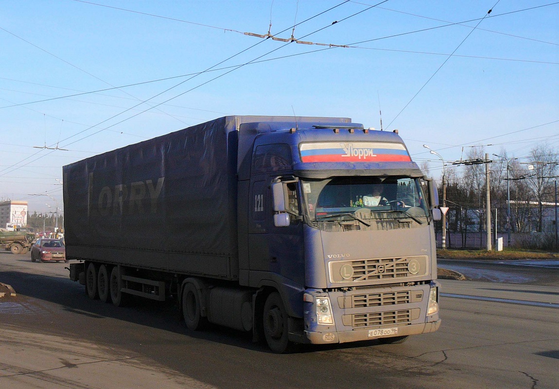 Свердловская область, № 121 — Volvo ('2002) FH12.440