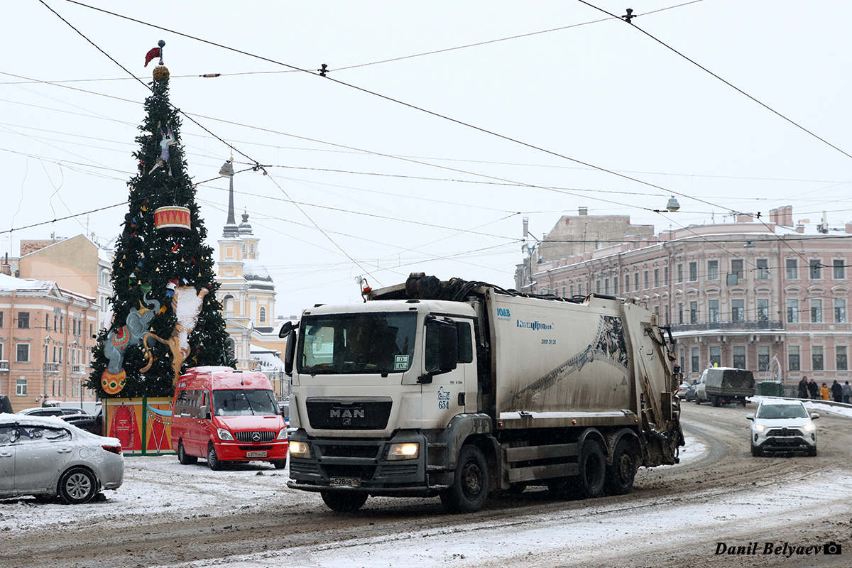 Санкт-Петербург, № 654 — MAN TGS 26.350