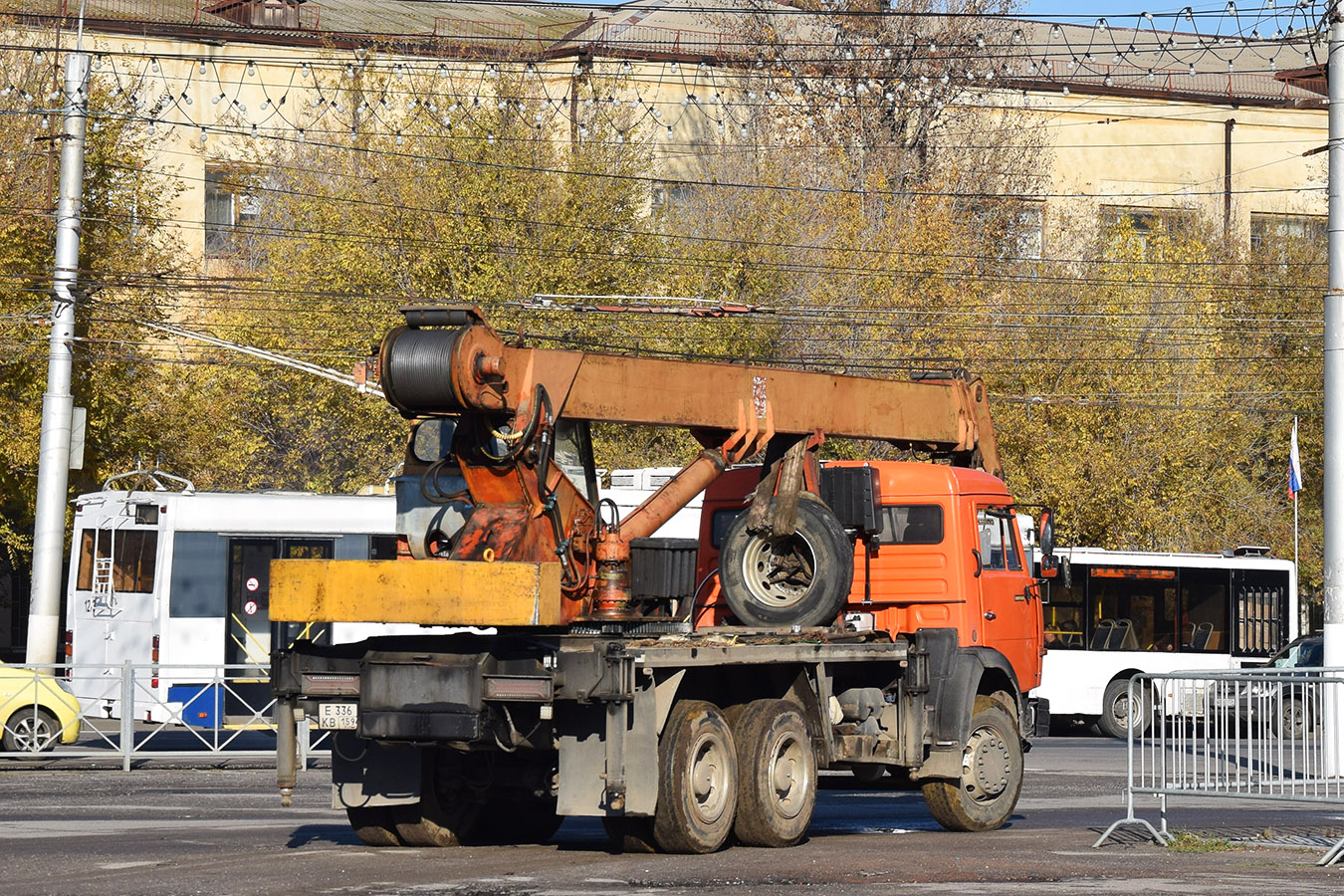 Волгоградская область, № Е 336 КВ 159 — КамАЗ-53213