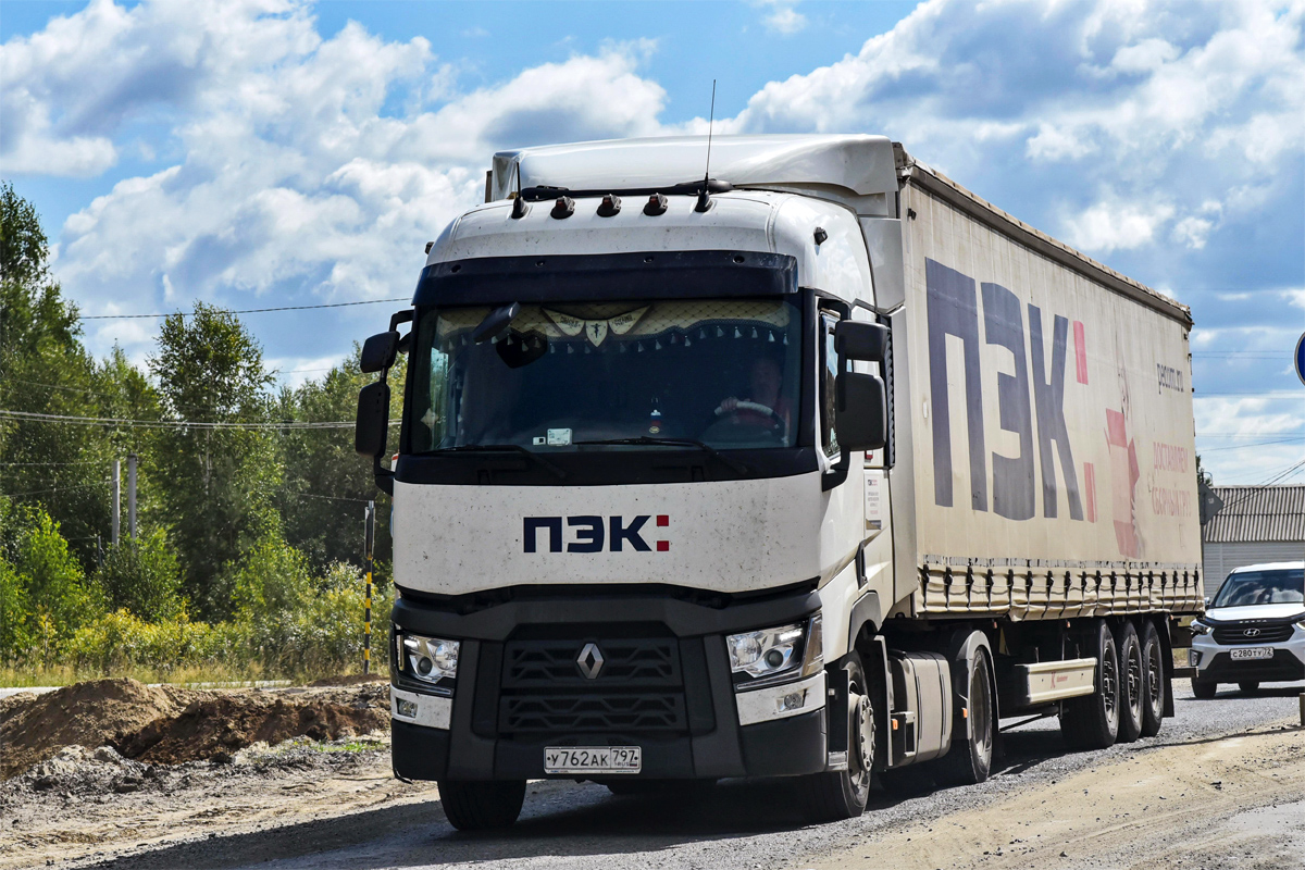 Москва, № У 762 АК 797 — Renault T-Series ('2013)