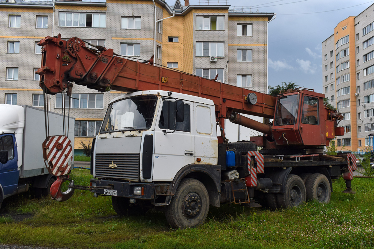 Алтайский край, № Е 246 ЕВ 122 — МАЗ-630303