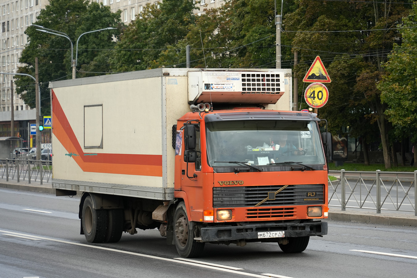 Ленинградская область, № М 672 СР 47 — Volvo FL7