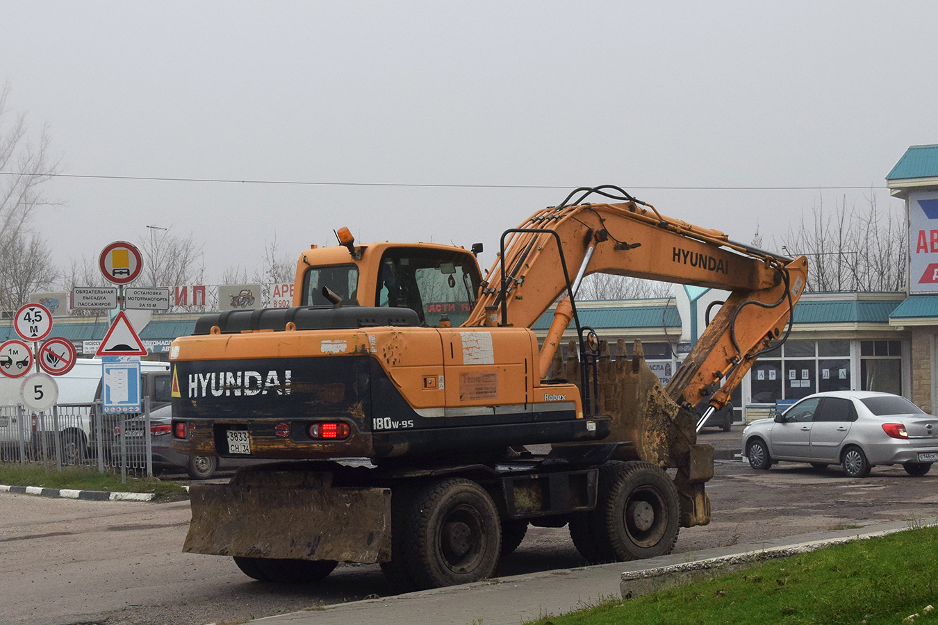 Волгоградская область, № 3833 СН 34 — Hyundai R180W