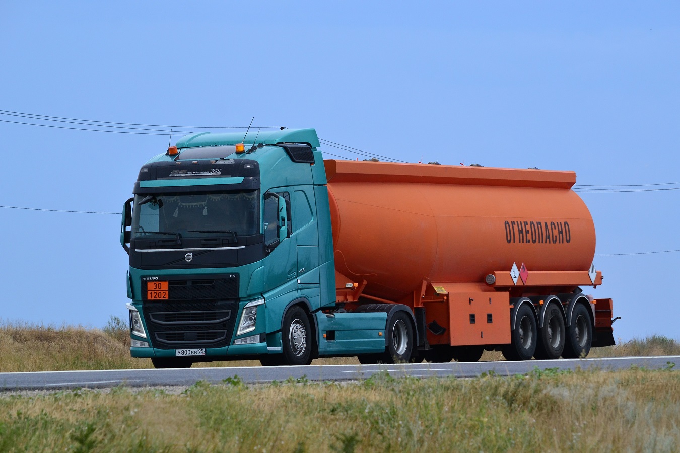 Чечня, № У 800 ВВ 95 — Volvo ('2012) FH.460
