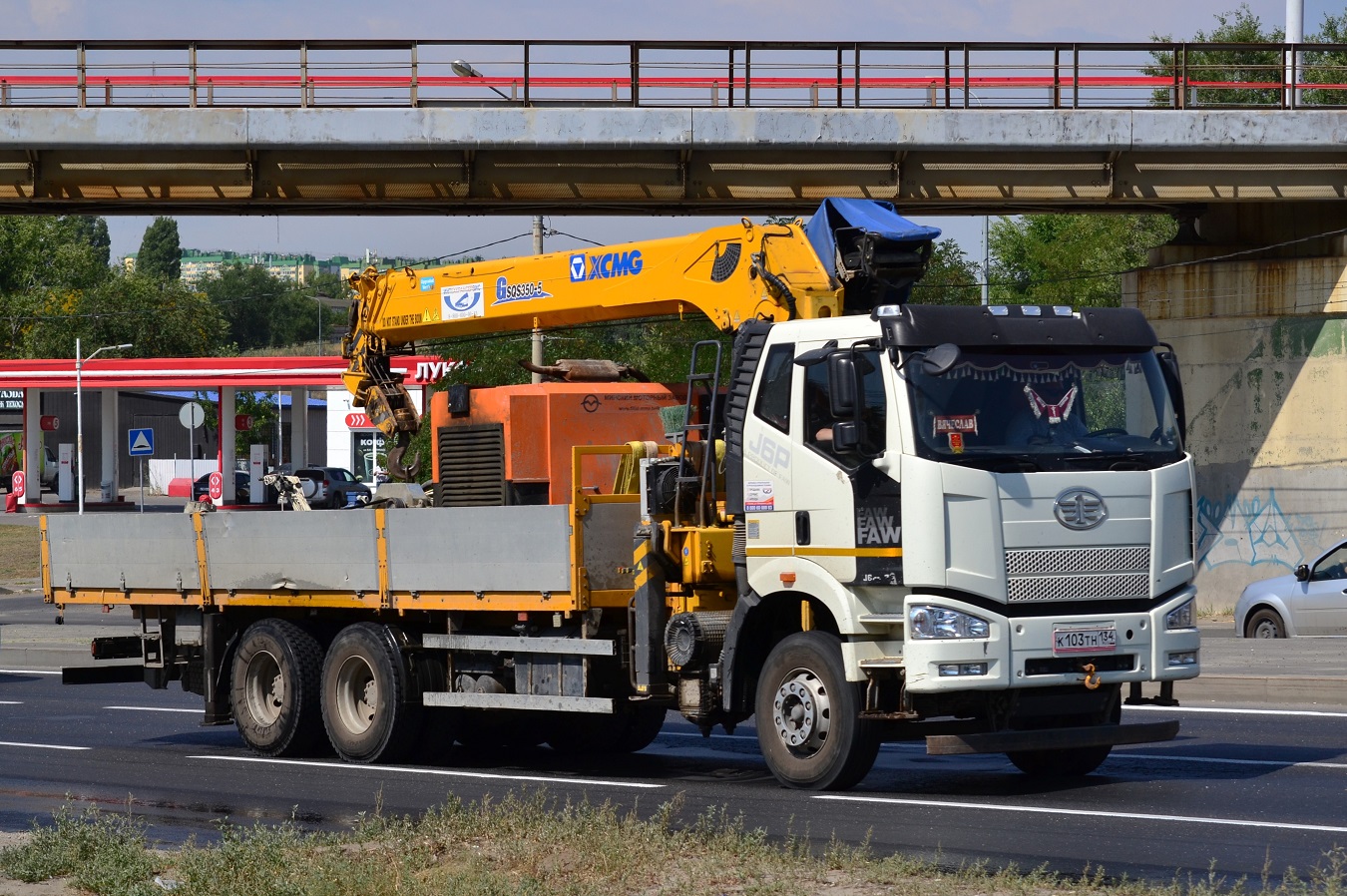 Волгоградская область, № К 103 ТН 134 — FAW J6 CA3250