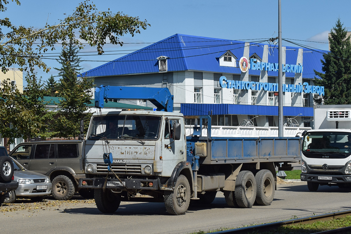 Алтайский край, № Е 196 МР 122 — КамАЗ-53212